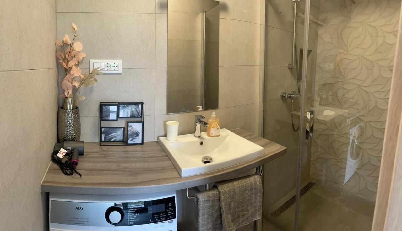 Sandra Apartments Makarska Kültér fotó
